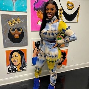 Fall Into This Blue and Yellow Two-Piece Set